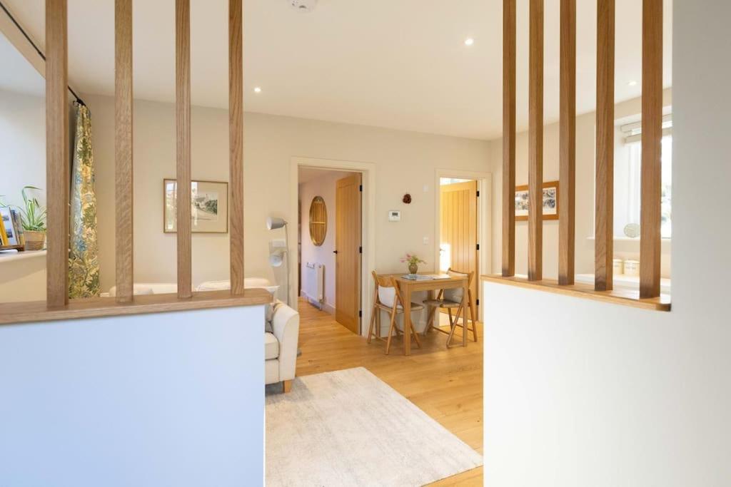 Secluded Woodland Annex Between Mylor And Flushing Apartment Falmouth